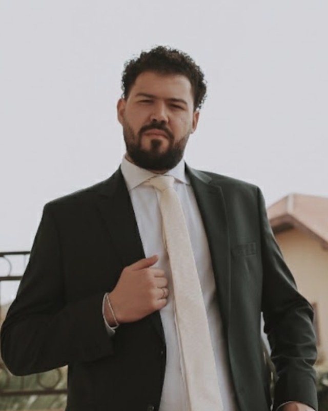 Professor(a) Gabriel