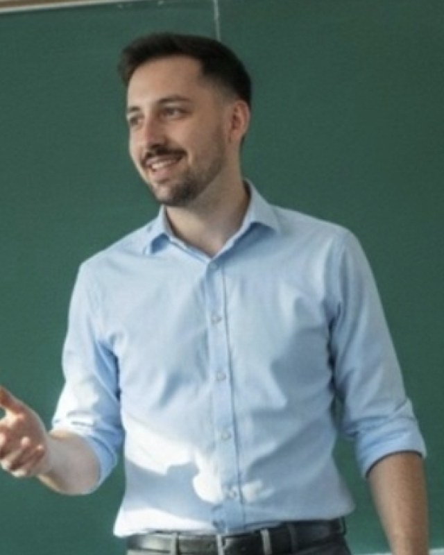 Professor(a) Renato
